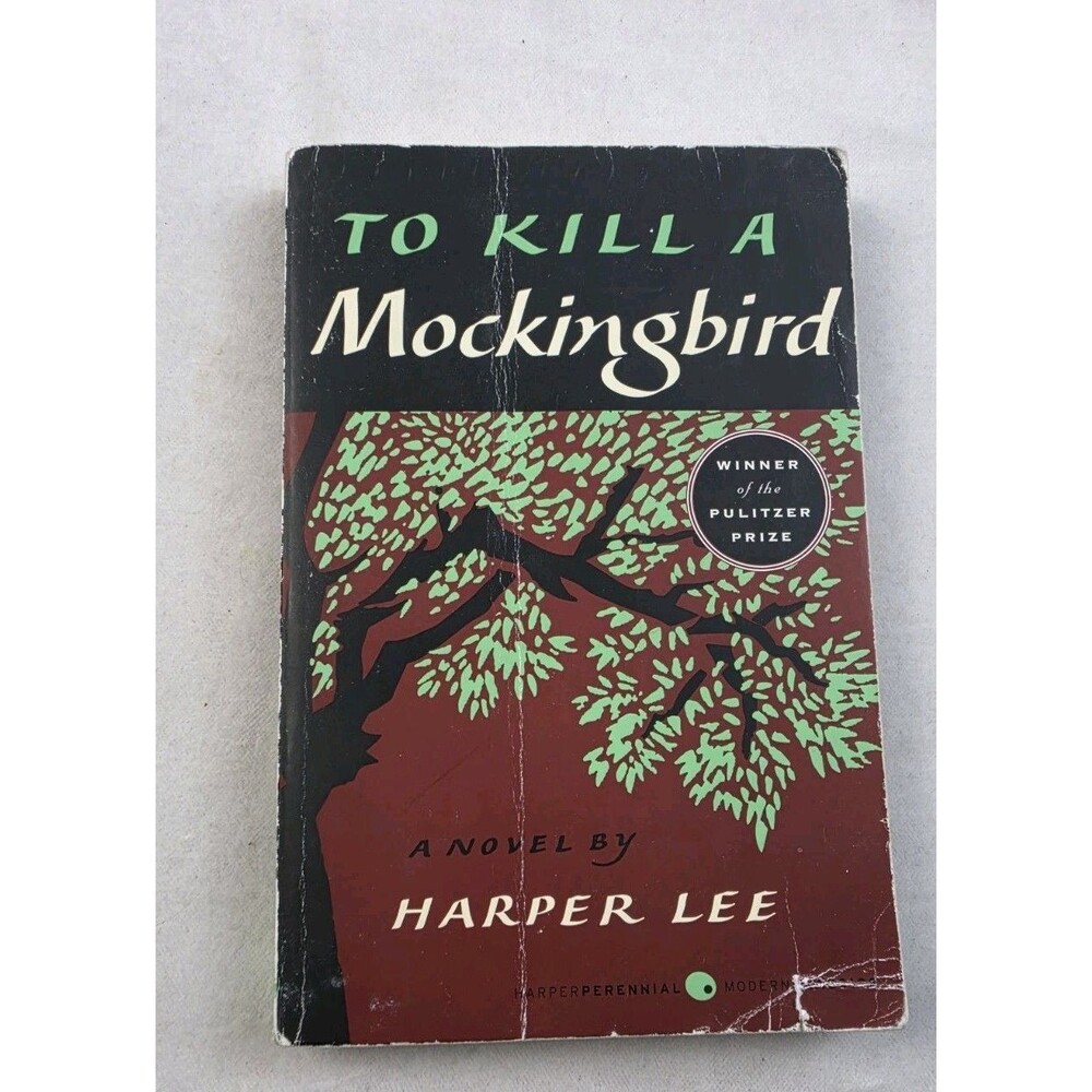 To Kill a Mockingbird by Harper Lee ( Paperback)